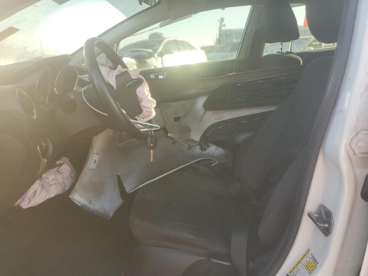 2015 Ford Fiesta Se - Фото 7