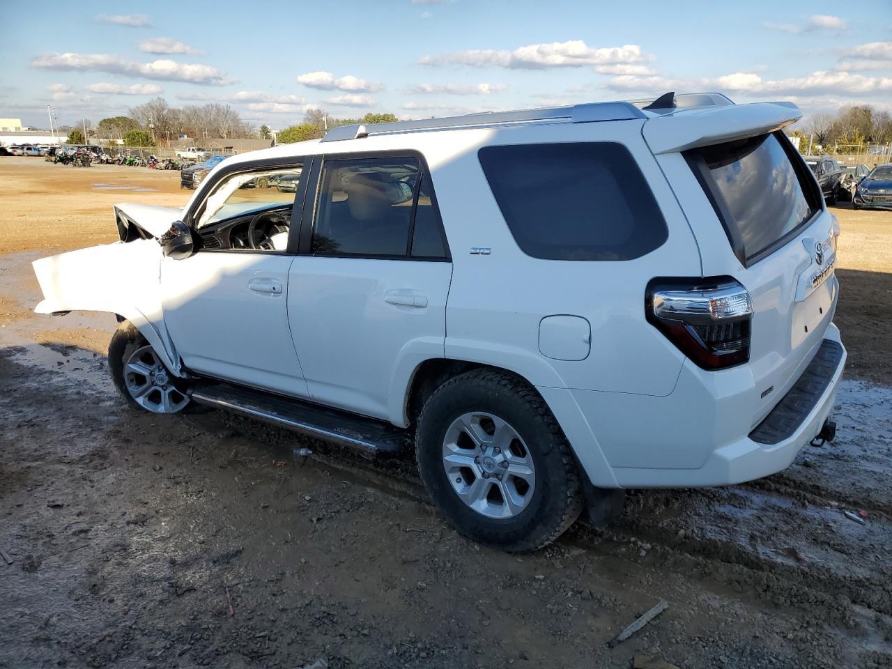 2015 Toyota 4Runner Sr - Фото 2