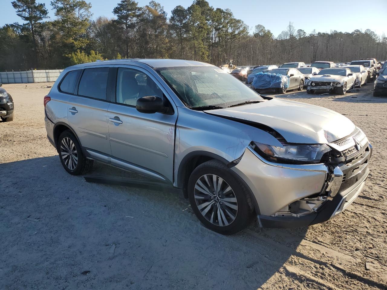 2019 Mitsubishi Outlander Es - Фото 4