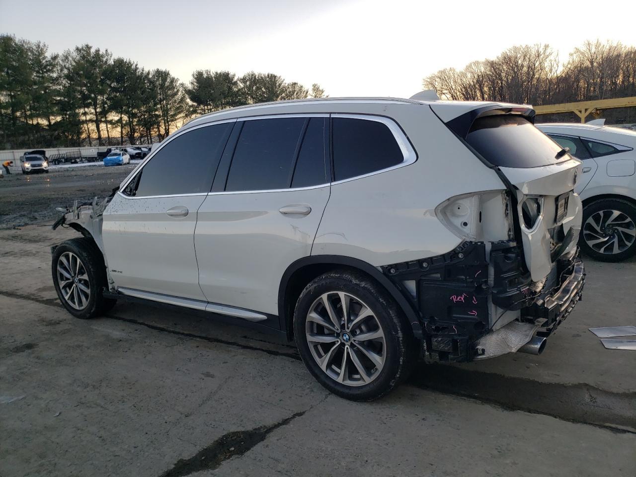 2018 BMW X3 xDrive30I - Фото 2