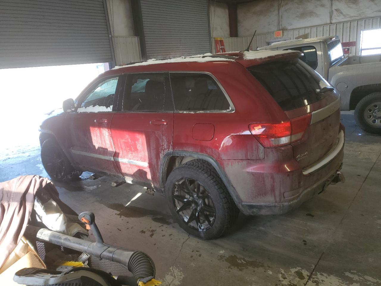 2013 Jeep Grand Cherokee Laredo - Фото 2