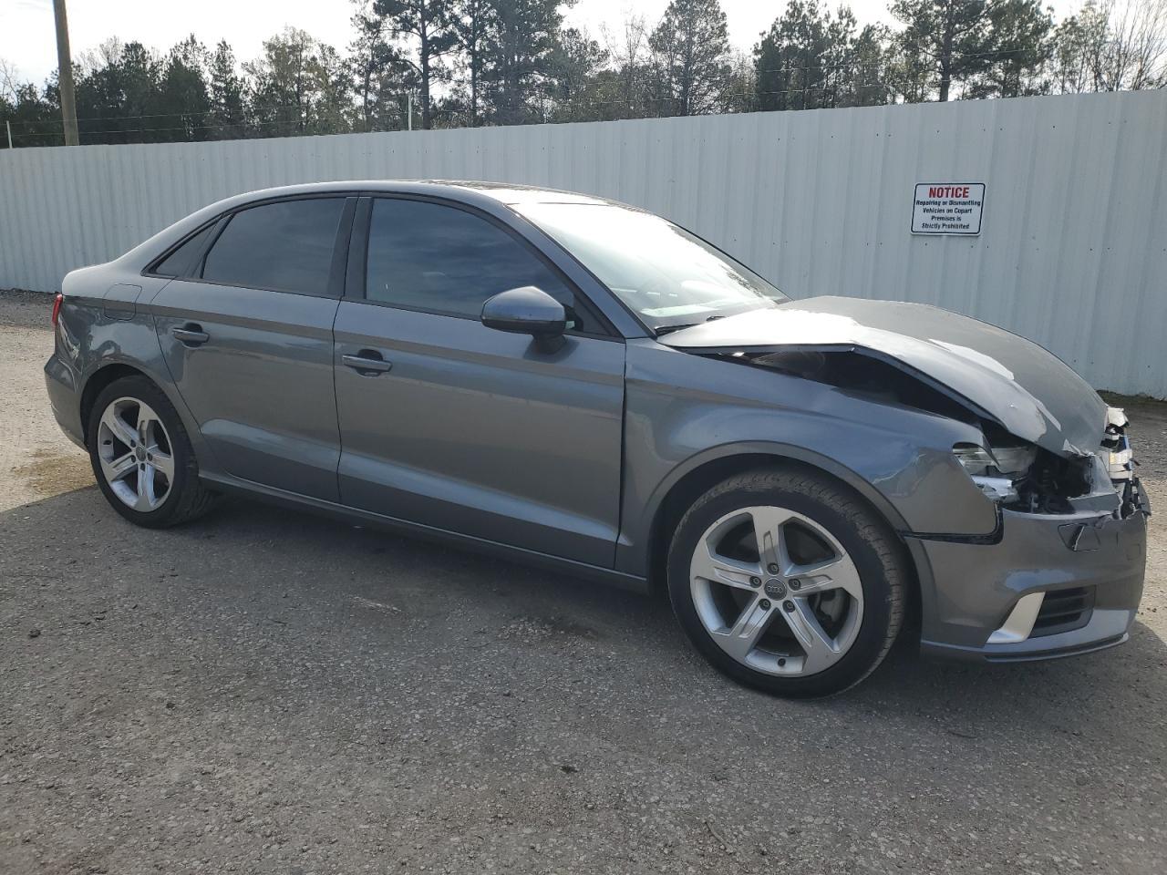 2018 Audi A3 Premium - Фото 4