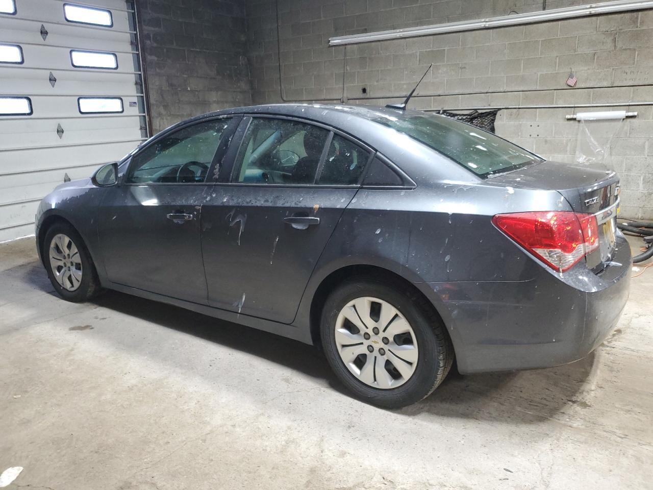 2013 Chevrolet Cruze Ls - Фото 2