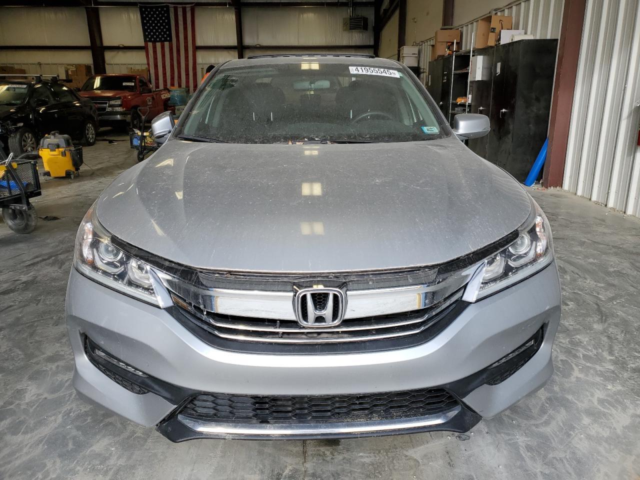 2017 Honda Accord Ex - Image 5