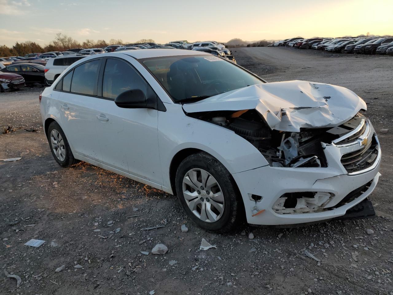 2015 Chevrolet Cruze Ls - Фото 4