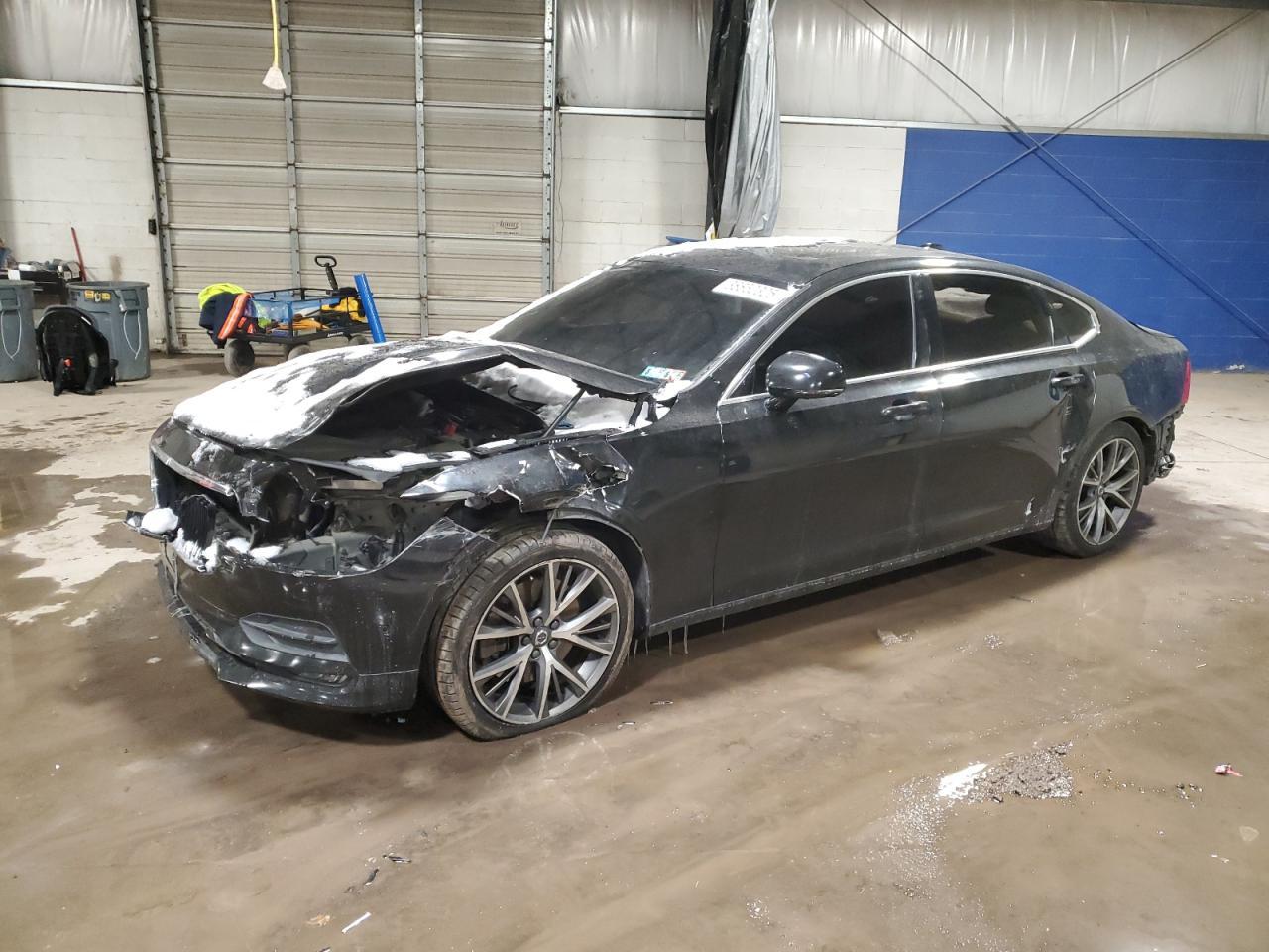 2018 Volvo S90 T6 Momentum