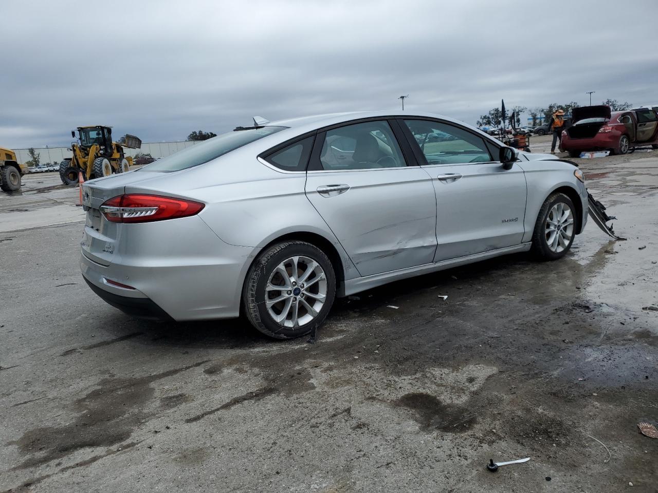 2019 Ford Fusion Se - Image 3