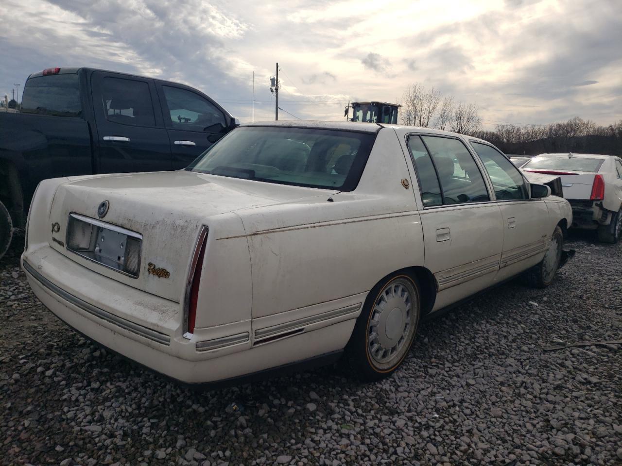 1997 Cadillac Deville - Фото 3