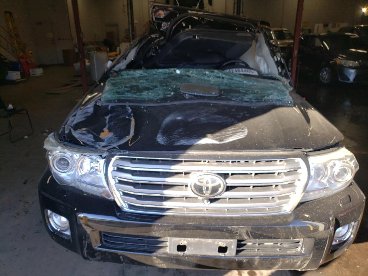 2013 Toyota Land Cruiser Base - Image 5