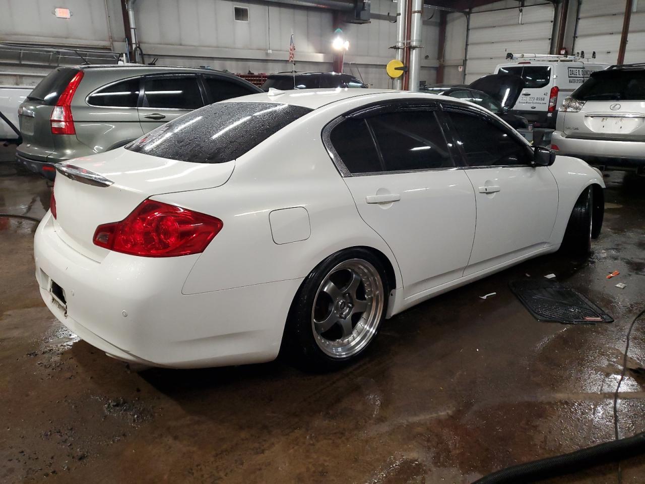 2013 Infiniti G37 - Фото 3