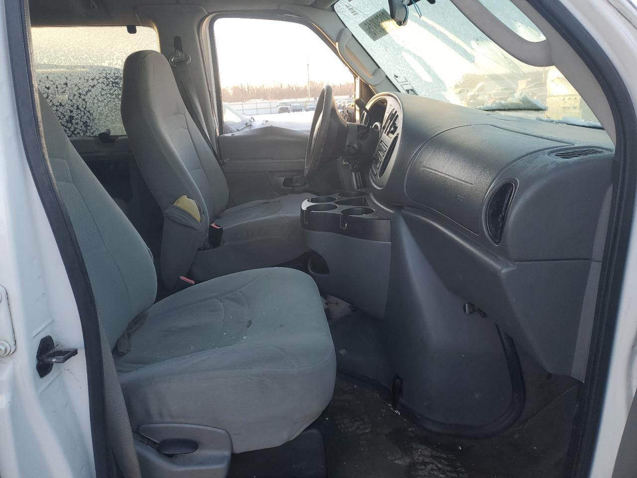 2008 Ford Econoline E350 Super Duty Wagon - Фото 7