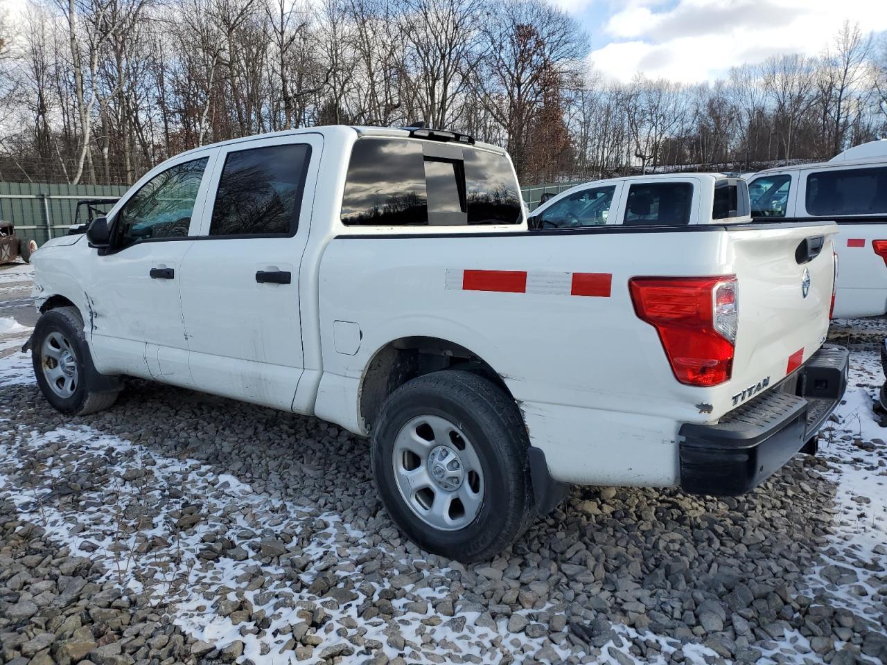 2022 Nissan Titan S - Фото 3