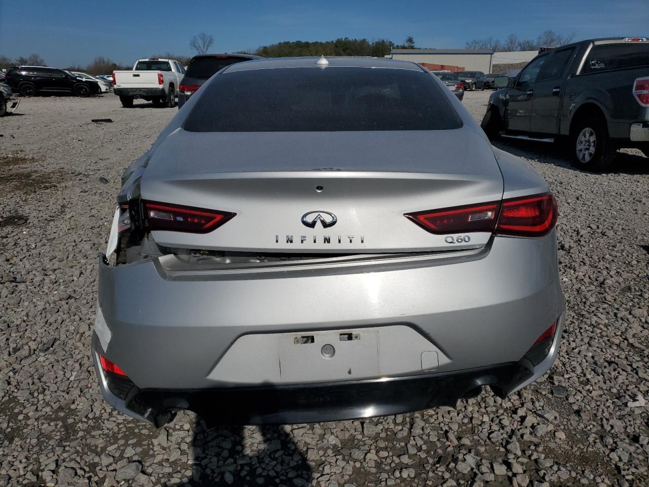 2017 Infiniti Q60 Premium - Фото 6