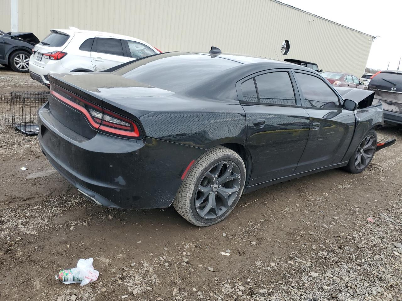 2015 Dodge Charger Sxt - Image 3