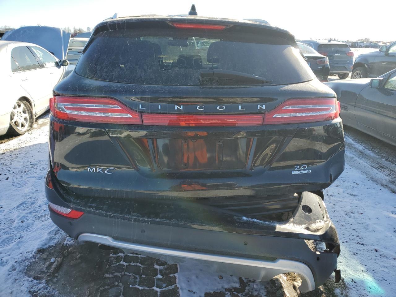 2015 Lincoln Townhouse Mkc - Image 6