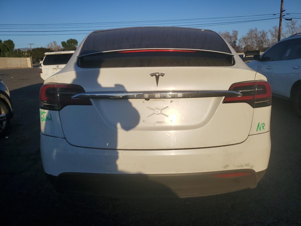 2020 Tesla Model X - Фото 6