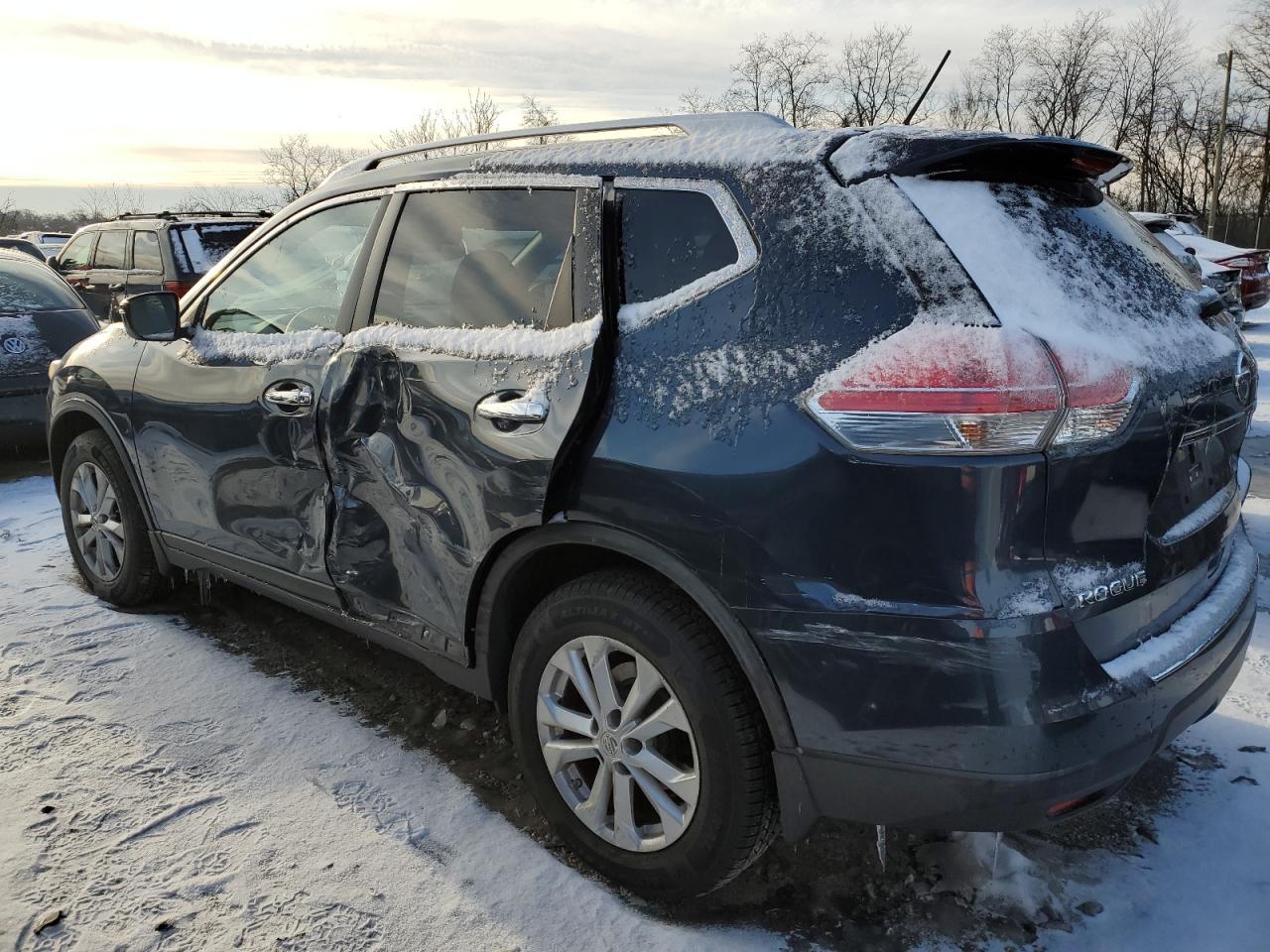 2015 Nissan Rogue S - Image 2