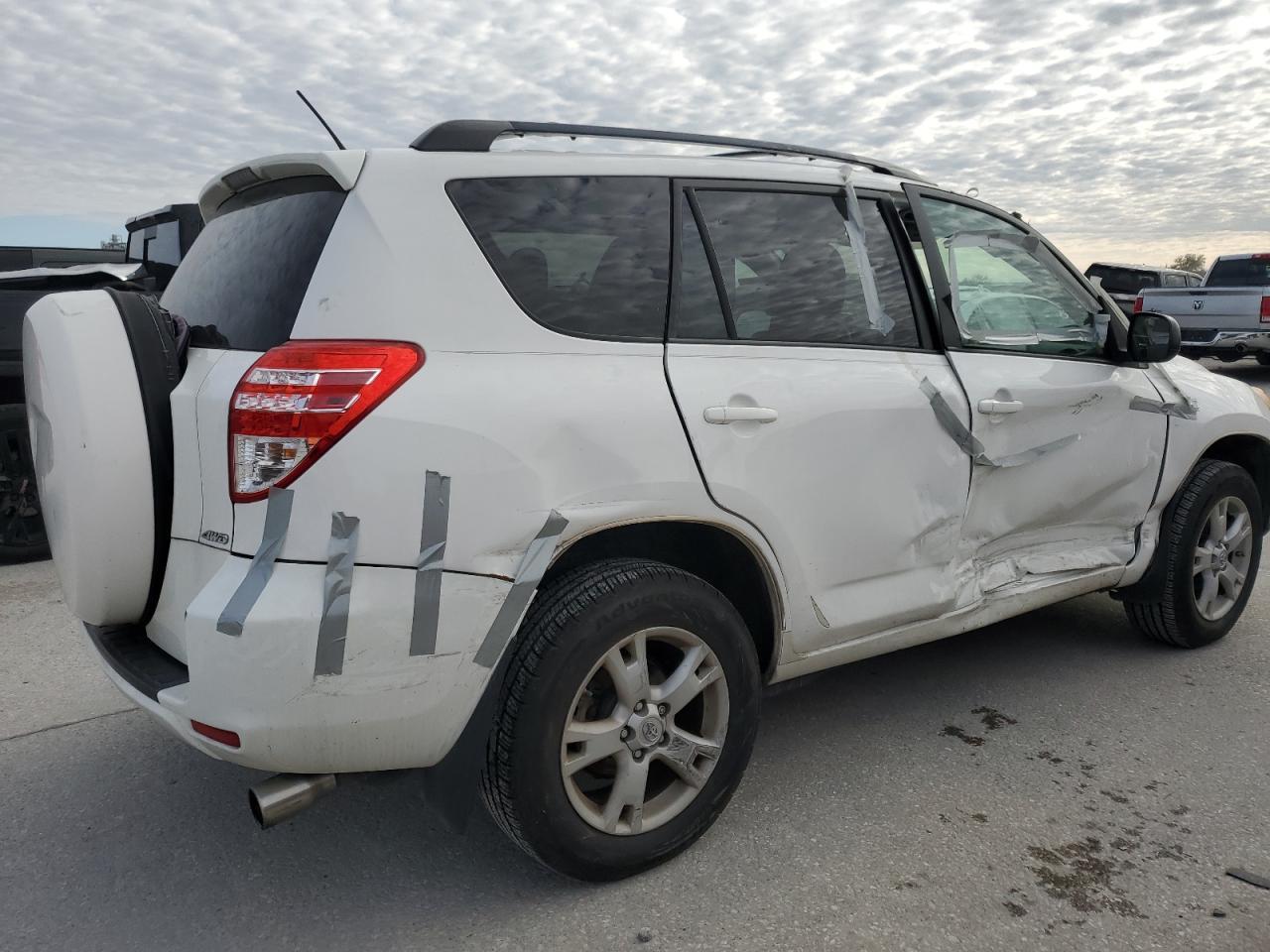 2011 Toyota Rav4 - Image 3