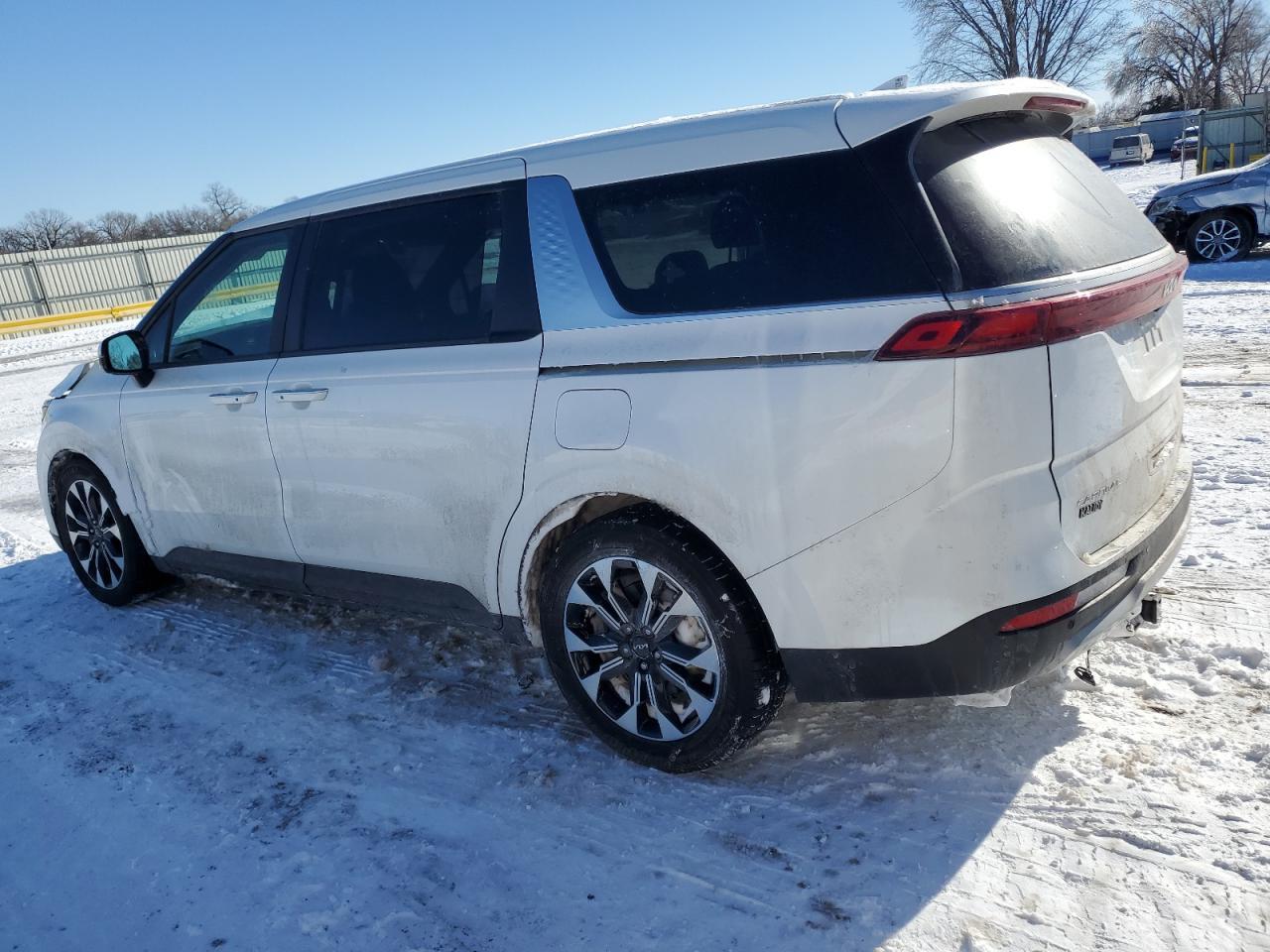 2023 Kia Carnival Ex - Фото 2