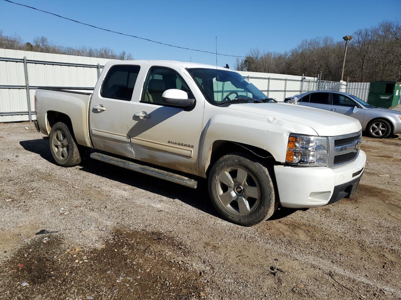 2011 Chevrolet Silverado C1500 Ltz - Image 4