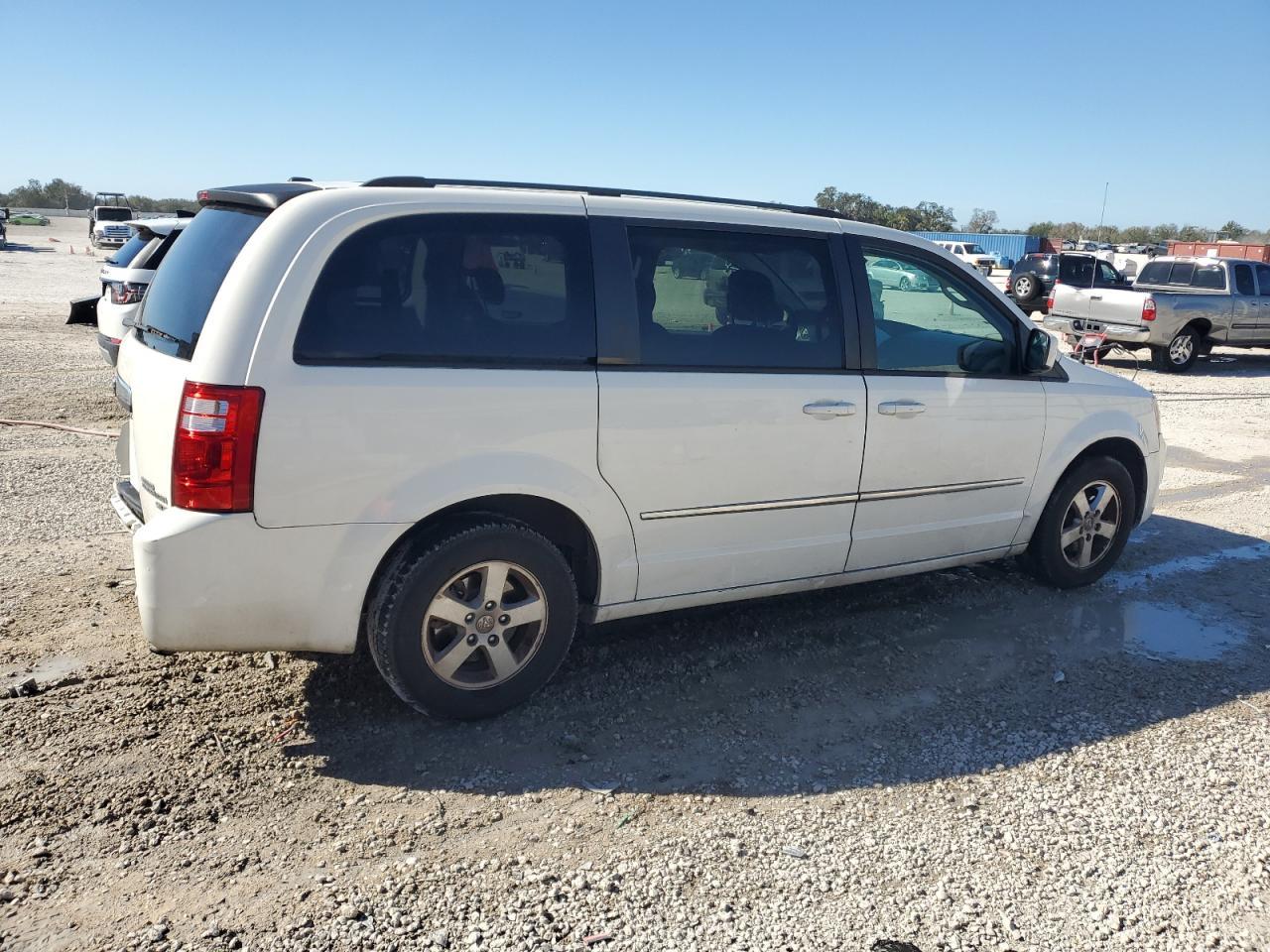 2010 Dodge Grand Caravan Sxt - Фото 3