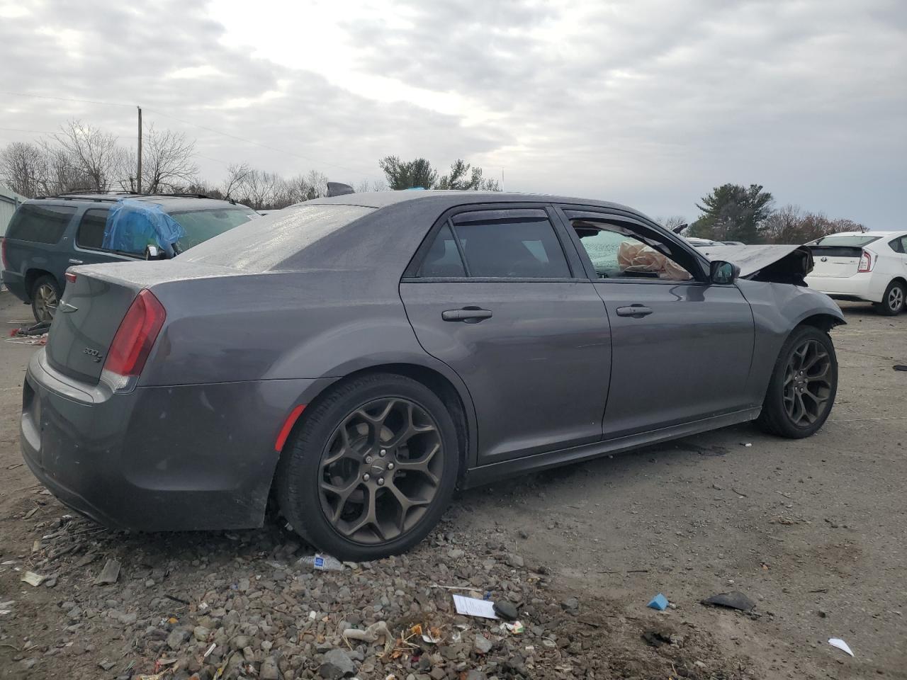 2017 Chrysler 300 S - Image 3