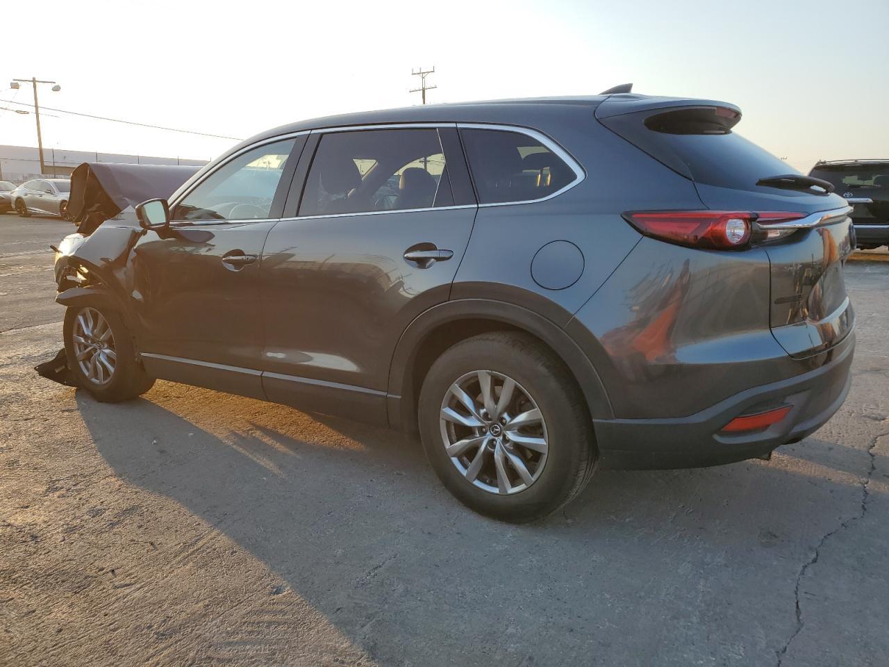 2018 Mazda Cx-9 Touring - Image 2