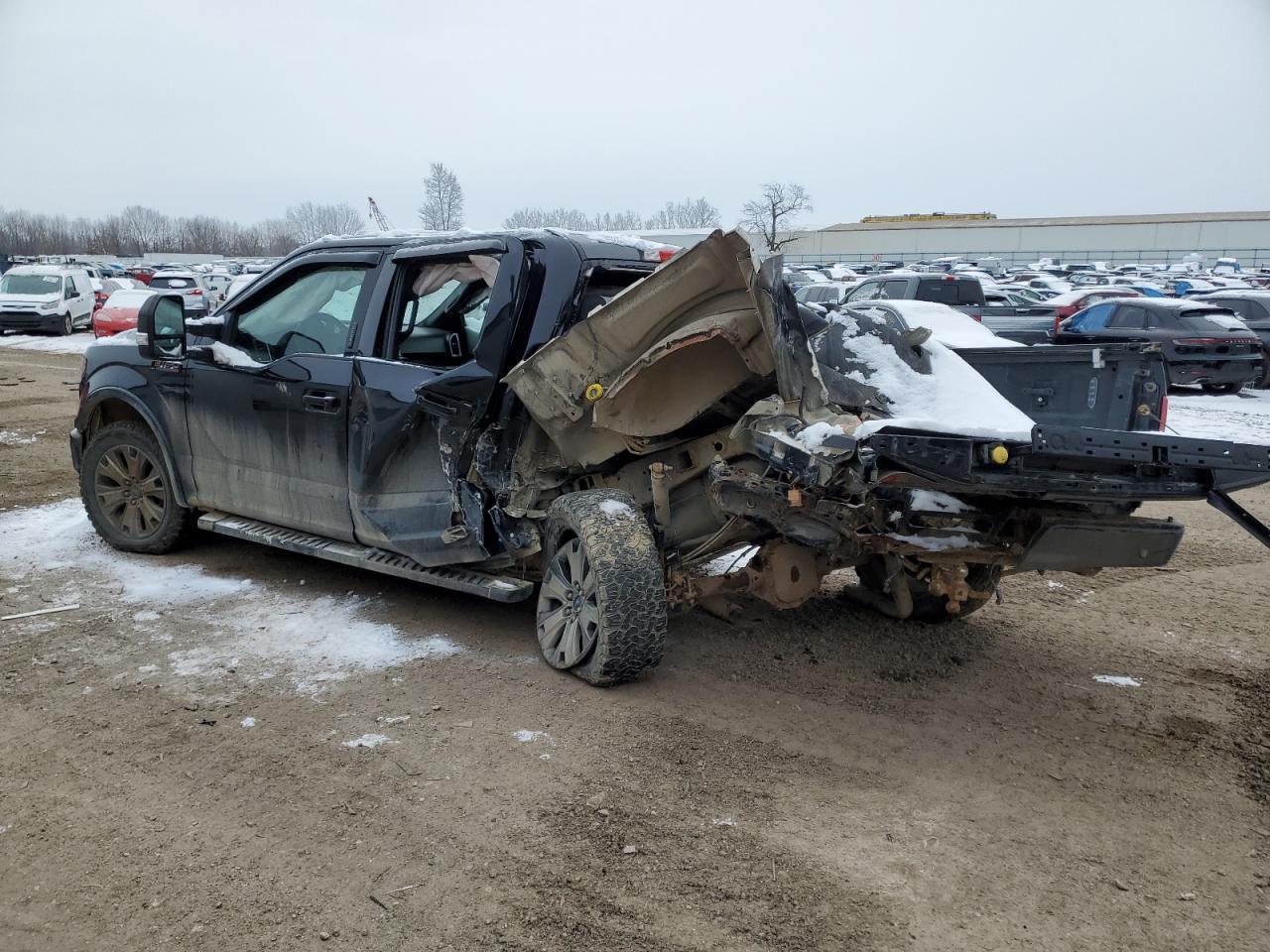 2016 Ford F150 Supercrew - Фото 2