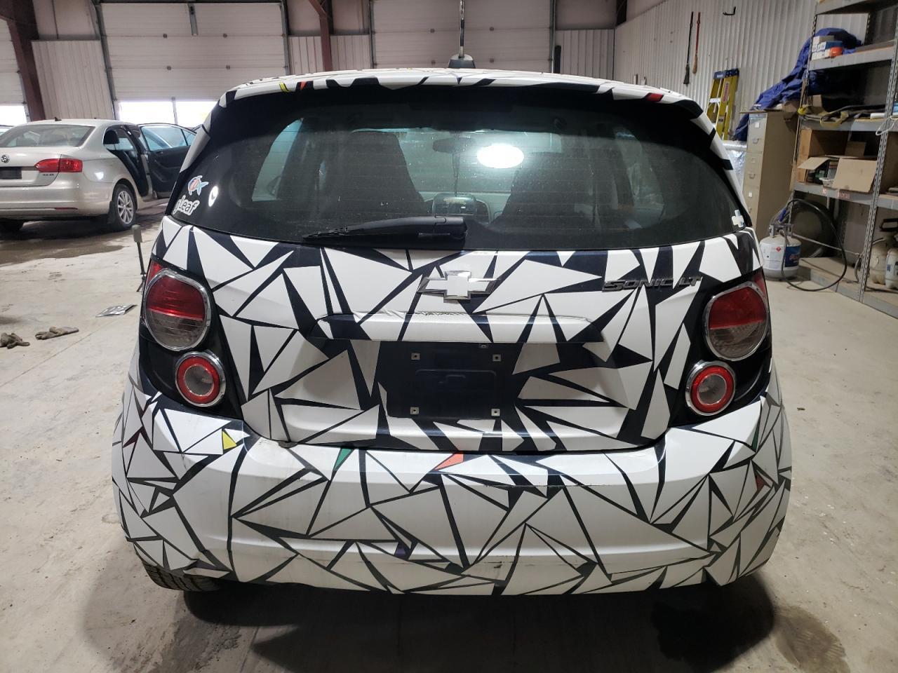 2016 Chevrolet Sonic Lt - Фото 6