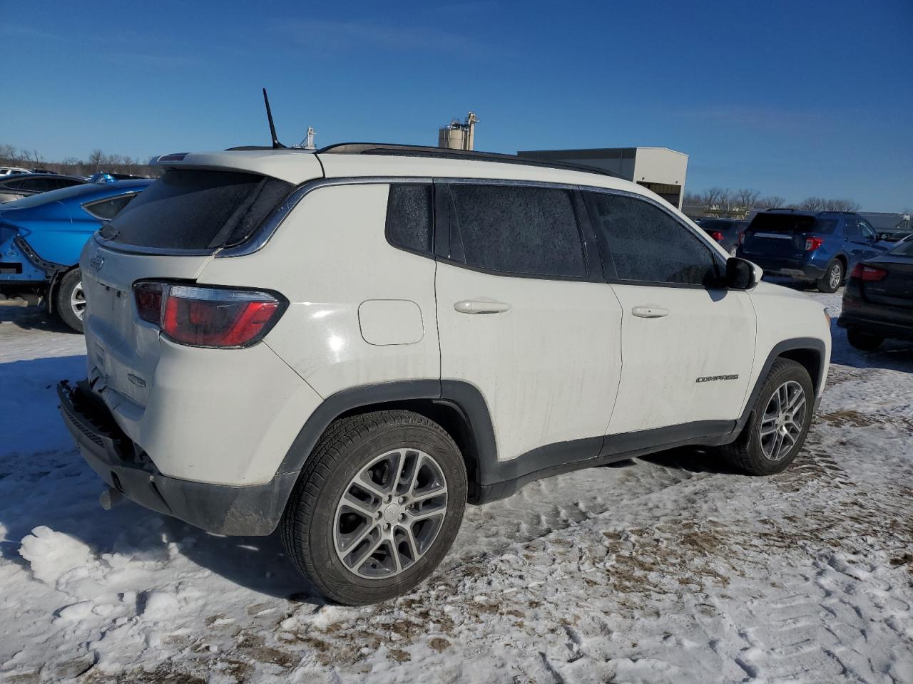 2018 Jeep Compass Latitude - Image 3