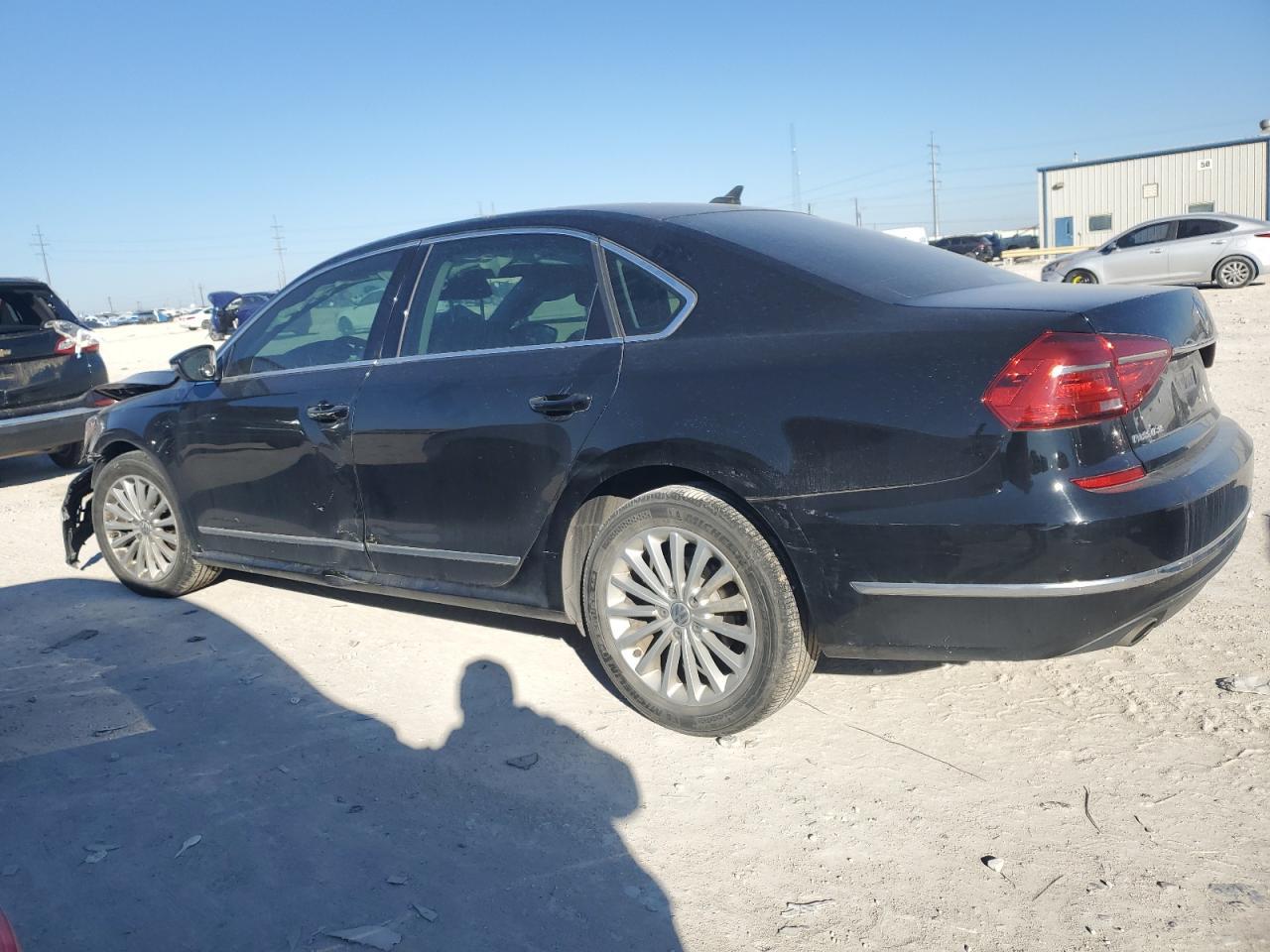 2016 Volkswagen Passat Se - Фото 2