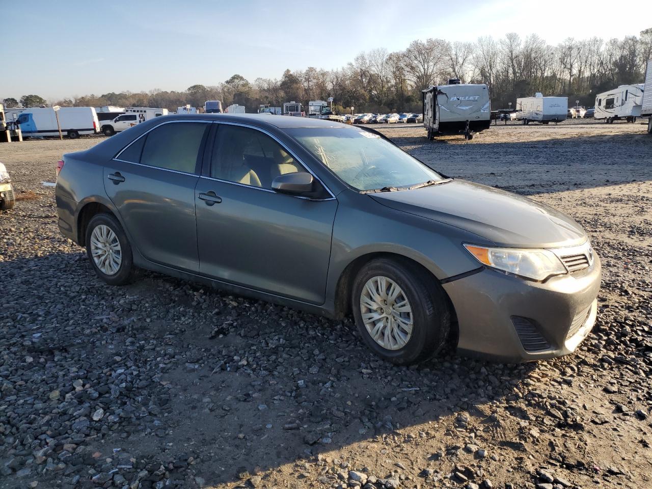 2014 Toyota Camry L - Image 4