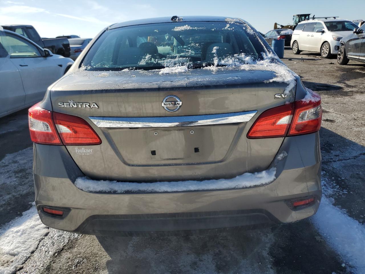 2016 Nissan Sentra S - Фото 6