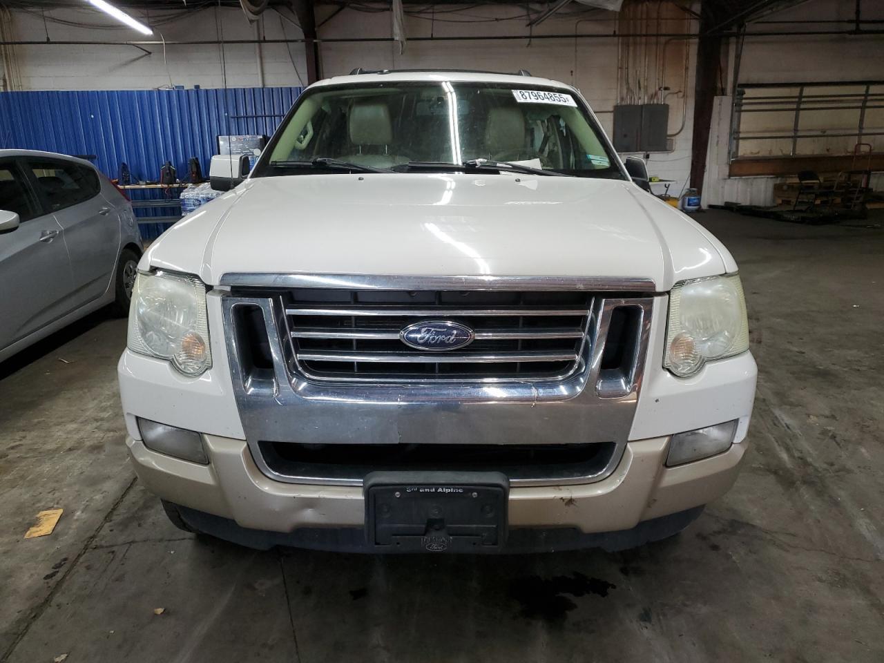 2010 Ford Explorer Eddie Bauer - Фото 5