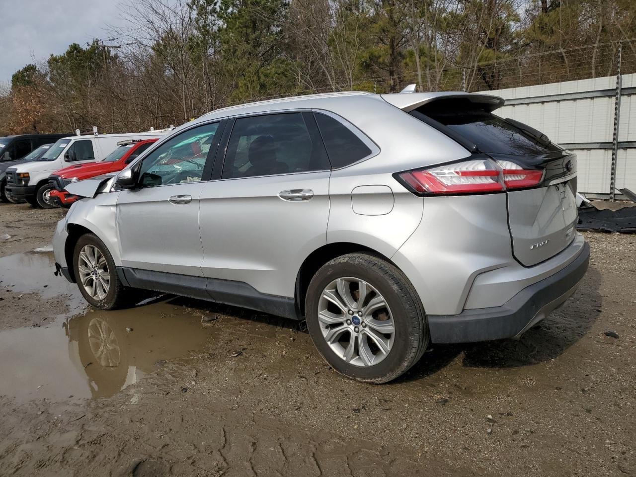 2019 Ford Edge Titanium - Фото 2