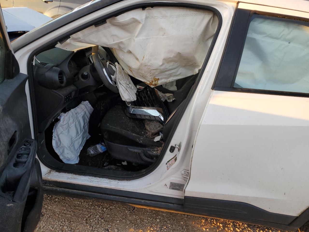 2020 Nissan Kicks S - Фото 7