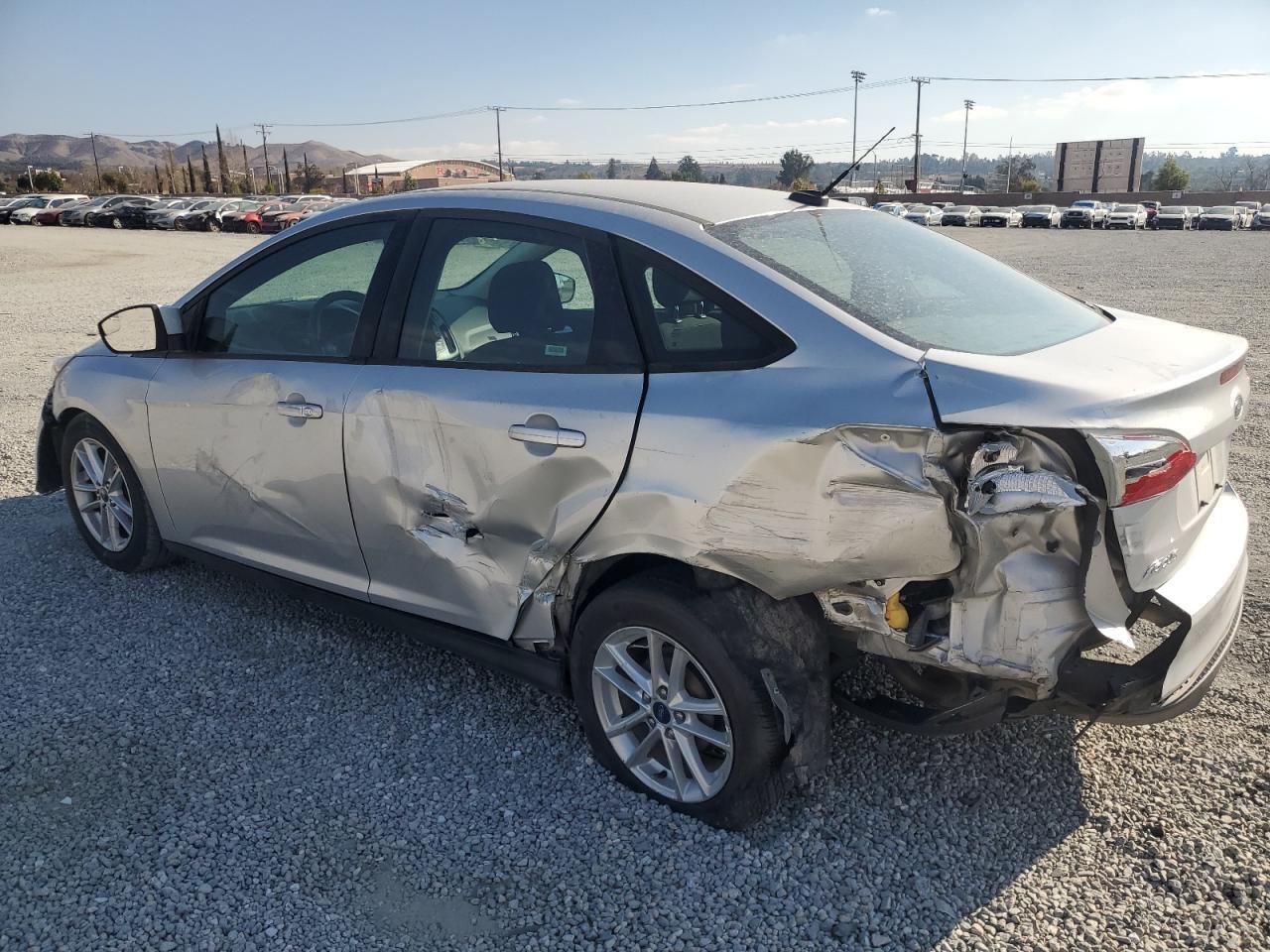 2016 Ford Focus Se - Image 2