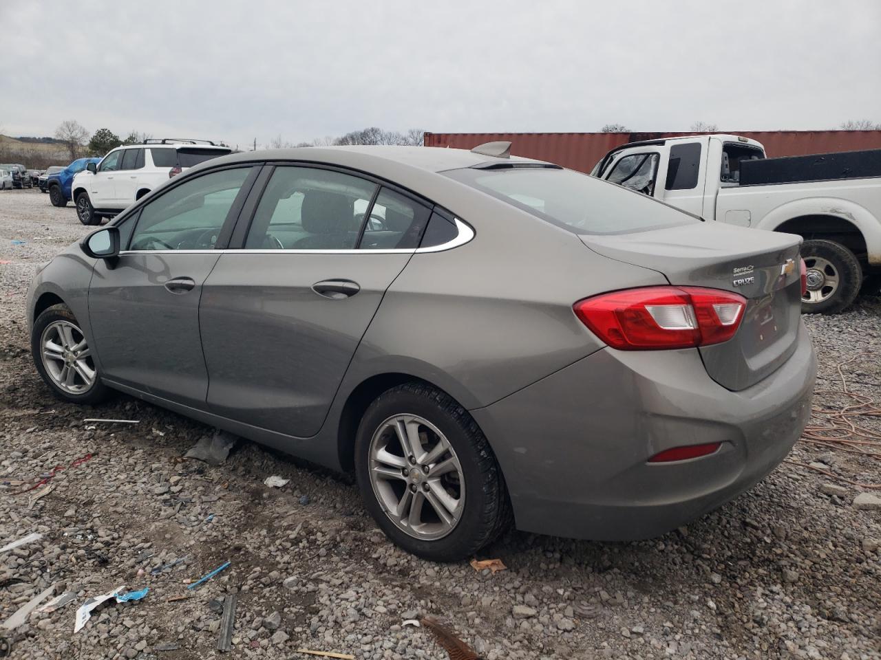 2017 Chevrolet Cruze Lt - Фото 2
