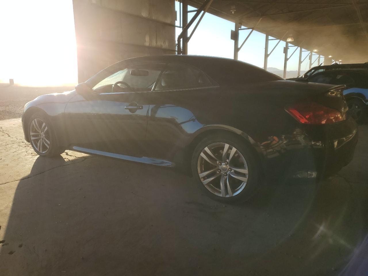 2010 Infiniti G37 Base - Фото 2