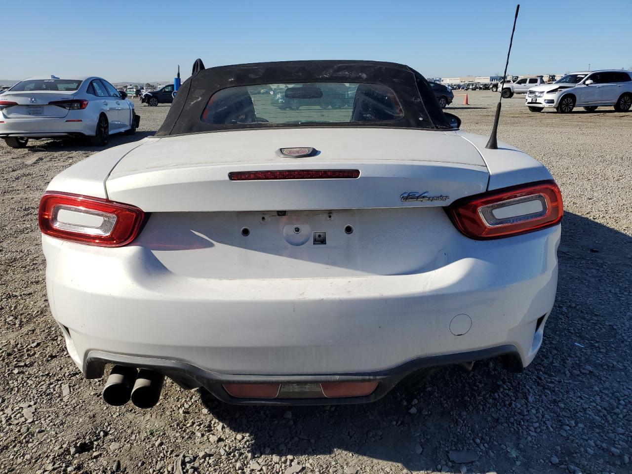 2017 Fiat 124 Spider Classica - Фото 6