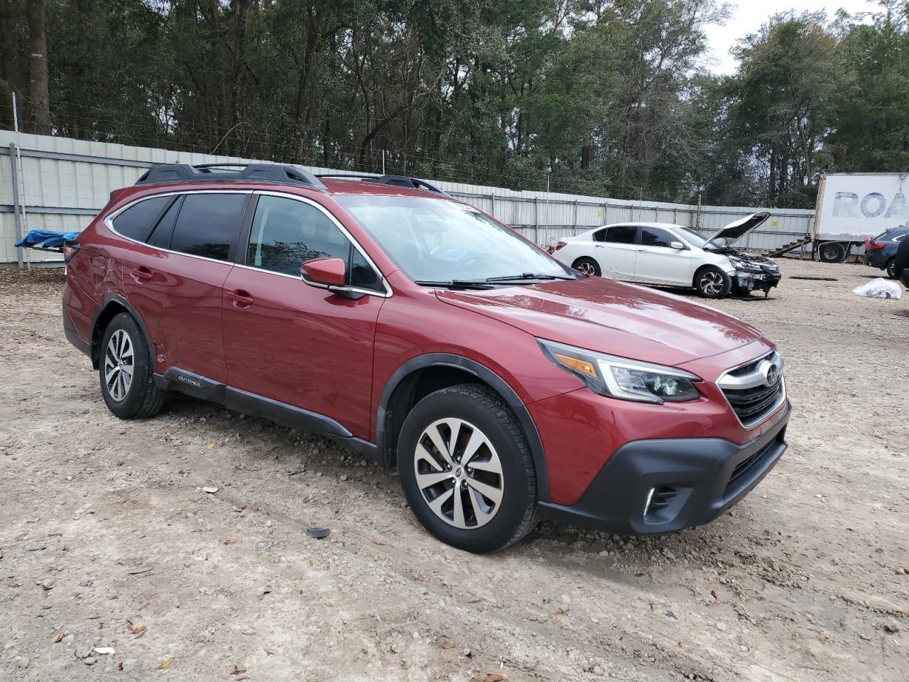 2020 Subaru Outback Premium - Image 4
