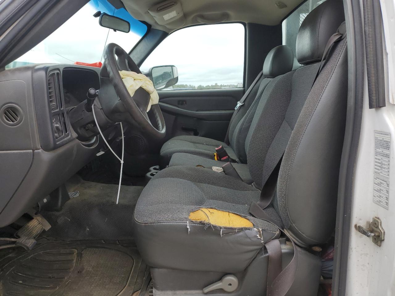 2007 Chevrolet Silverado C2500 Heavy Duty - Image 7