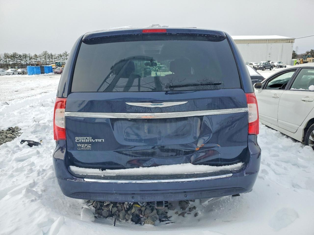 2012 Chrysler Town & Country Touring L - Фото 6