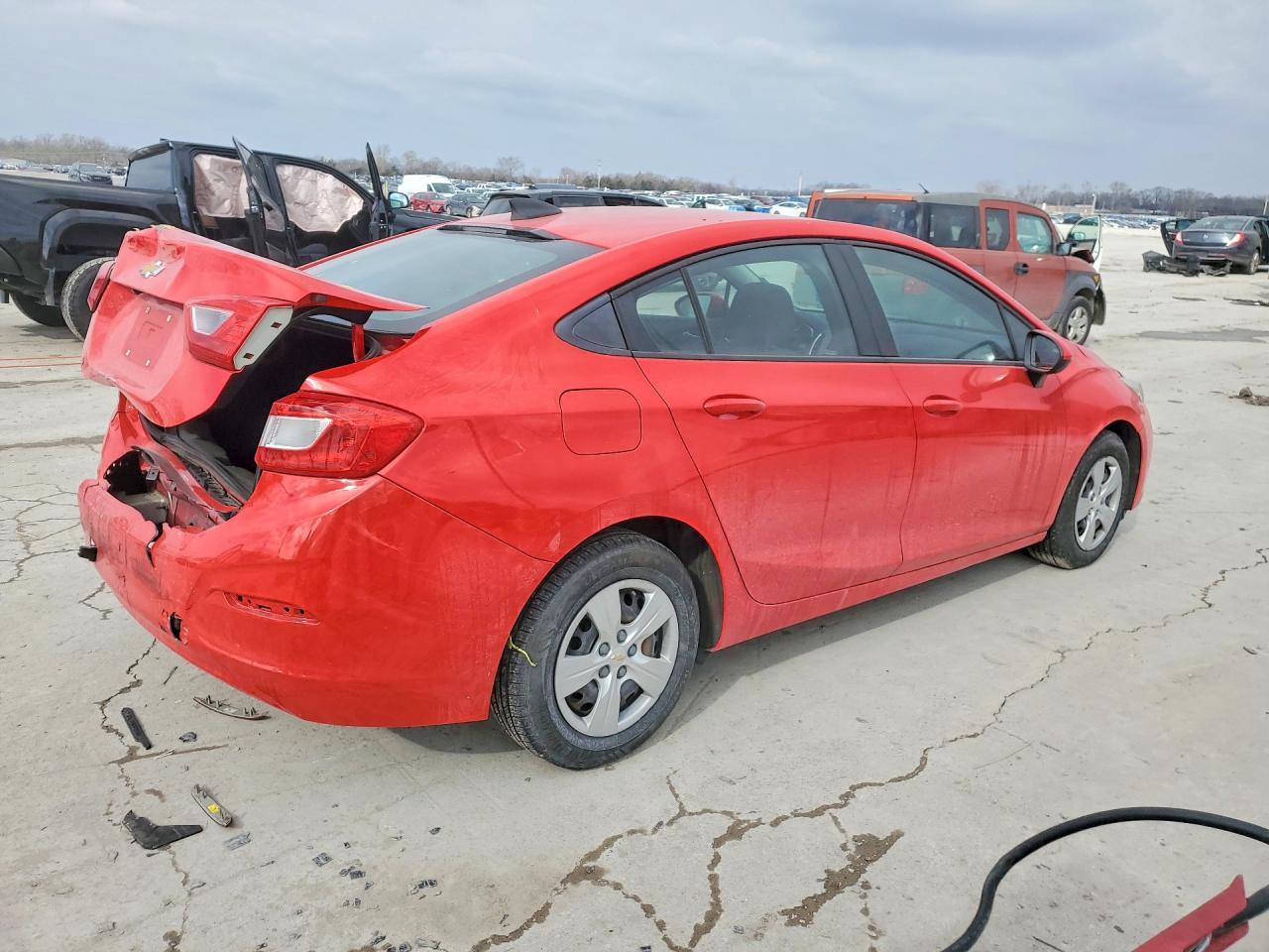 2017 Chevrolet Cruze Ls - Фото 3