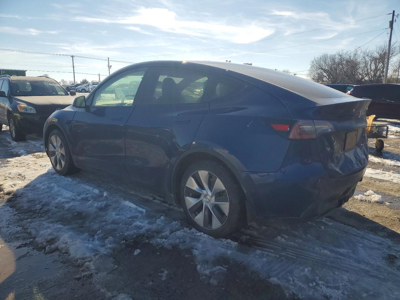 2021 Tesla Model Y - Image 2