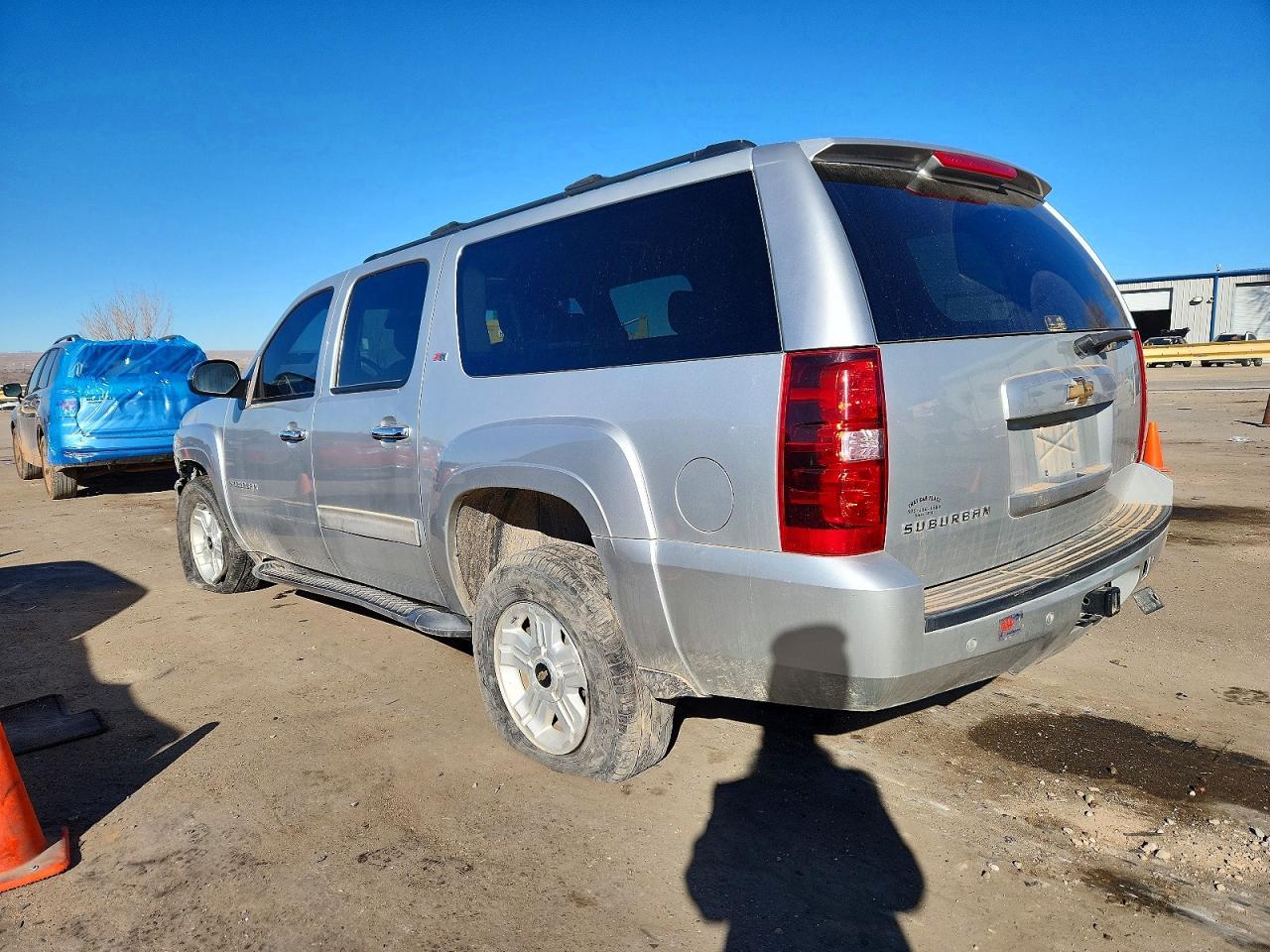 2011 Chevrolet Suburban K1500 Lt - Фото 2
