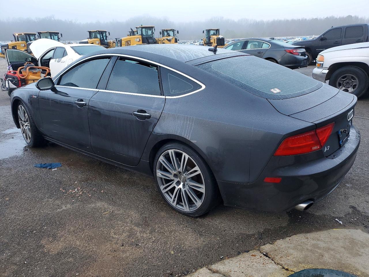 2013 Audi A7 Premium Plus - Image 2