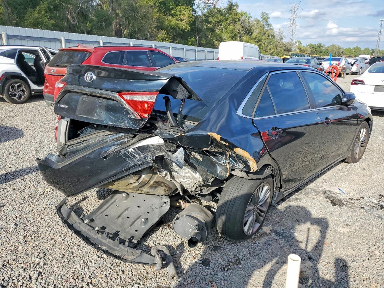 2015 Toyota Camry Le - Фото 3
