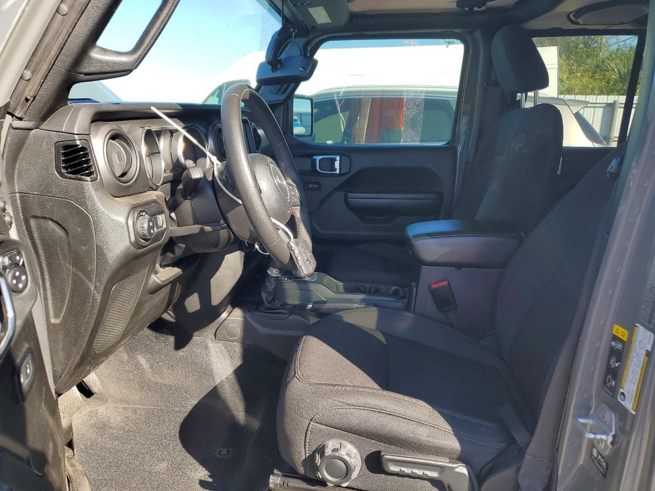 2023 Jeep Gladiator Sport - Фото 7