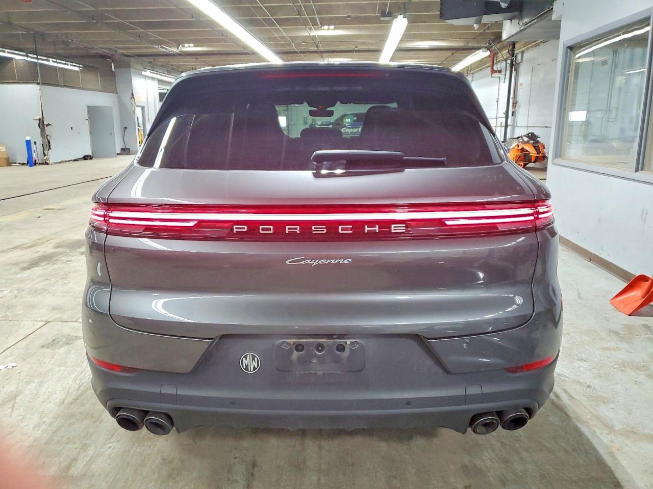 2024 Porsche Cayenne - Image 6
